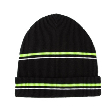 Casquette tricotée au crochet d&#39;hiver